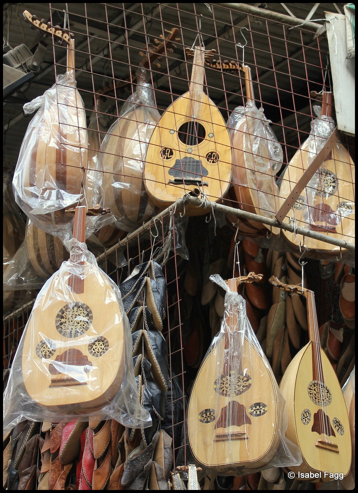 How to Buy Oud in a Foreign Country